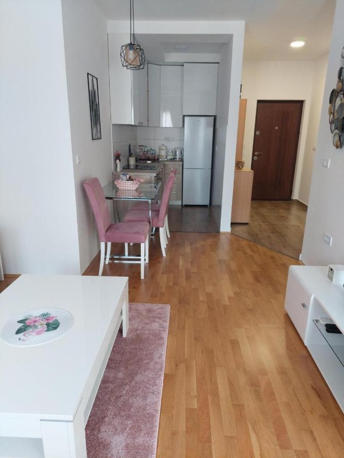K2-Sistersapartment Podgorica Exteriör bild